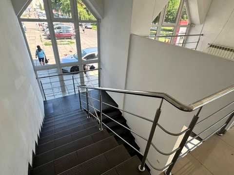 комерційна за адресою В'ячеслава Чорновола просп. (), 99