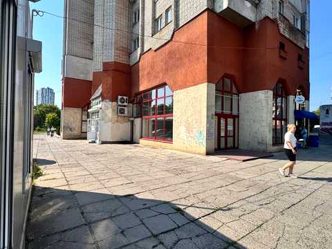 комерційна за адресою В'ячеслава Чорновола просп. (), 99