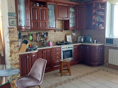 квартира за адресою Миколи Амосова вул., 2