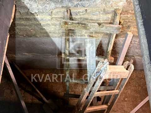 паркомісце за адресою Авіаконструктора Антонова вул., 11