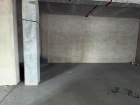 комерційна за адресою Миколи Гулака вул., 4