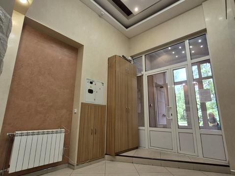 комерційна за адресою Микільсько-Слобідська вул., 2-Б