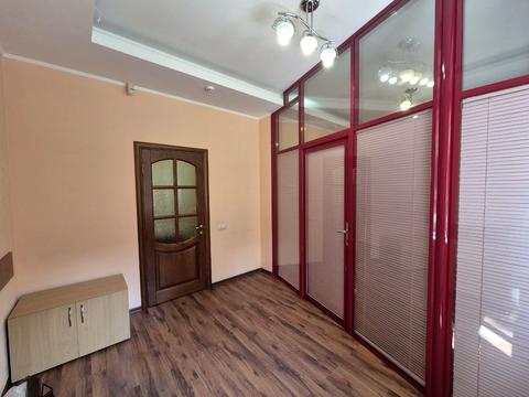 комерційна за адресою Микільсько-Слобідська вул., 2-Б