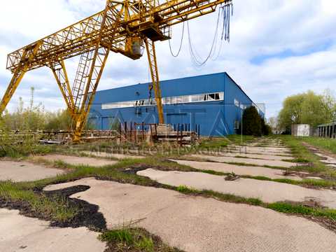 комерційна за адресою Торф'яна, 28
