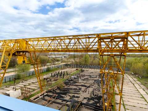 комерційна за адресою Торф'яна, 28