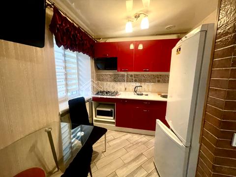 квартира за адресою Космонавтів вул., 3