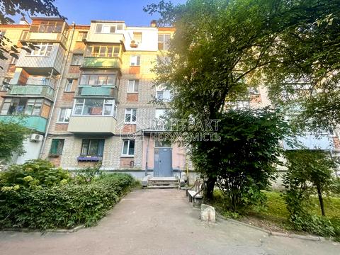 квартира за адресою Космонавтів вул., 3
