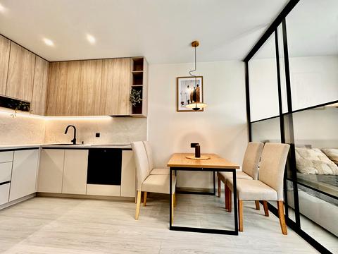 квартира за адресою Червоної Калини вул., 8