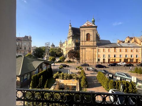 коммерческая по адресу Соборная пл., 12а