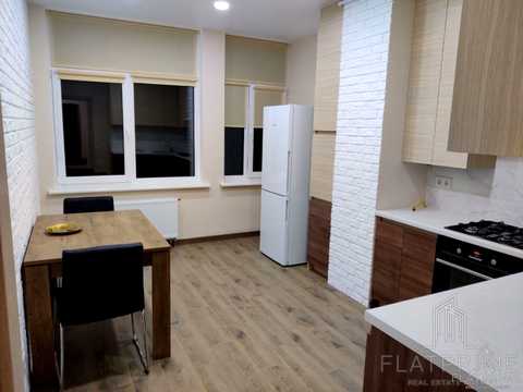 квартира за адресою Юнацька вул., 8