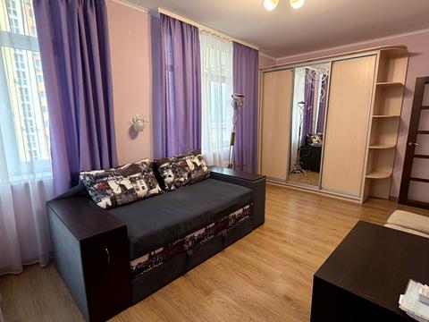квартира за адресою Сім'ї Кульженків вул. (Петра Дегтяренка), 31-Б