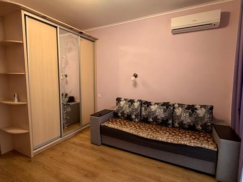 квартира за адресою Сім'ї Кульженків вул. (Петра Дегтяренка), 31-Б