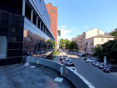 комерційна за адресою Дніпро, Мечникова вул., 18