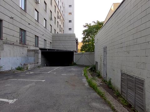 комерційна за адресою Дніпро, Мечникова вул., 18