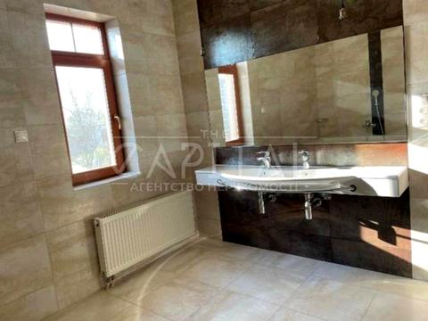 коммерческая по адресу Григорія Гуляницького ул., 32А