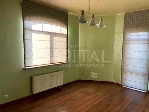 коммерческая по адресу Григорія Гуляницького ул., 32А