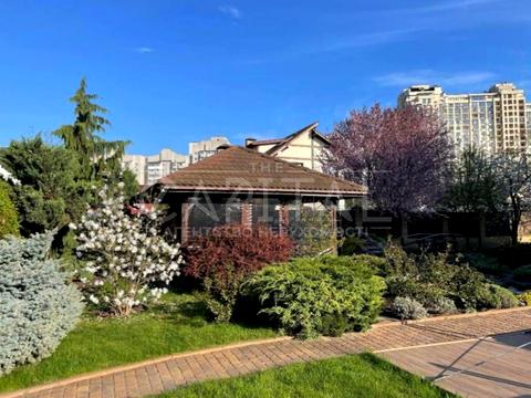 коммерческая по адресу Григорія Гуляницького ул., 32А