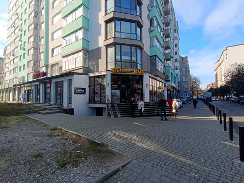 комерційна за адресою Бельведерська вул., 23