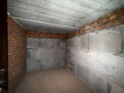 комерційна за адресою Лесі Українки бульв., 18-Б