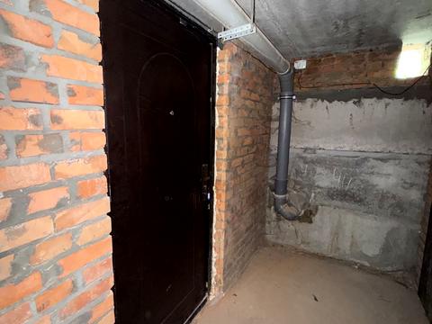 комерційна за адресою Лесі Українки бульв., 18-Б