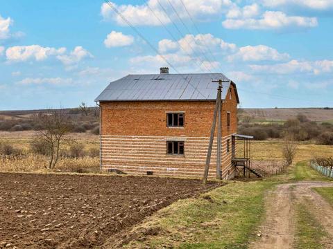 дом по адресу Центральна ул.