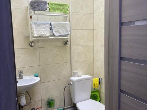коммерческая по адресу Угорская ул., (Будинок 11)