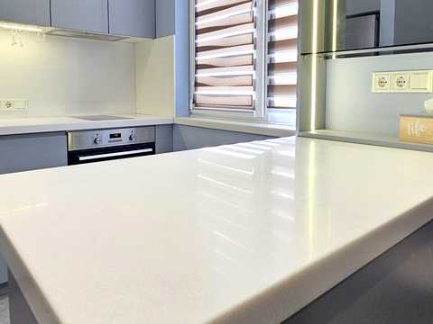 квартира за адресою Салютна вул., 2к19