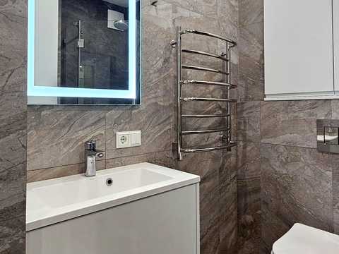 квартира за адресою Салютна вул., 2к19