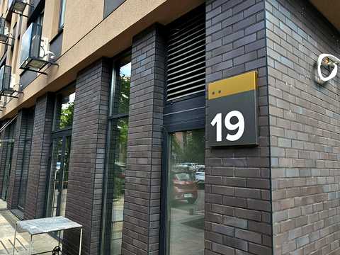 квартира за адресою Салютна вул., 2к19