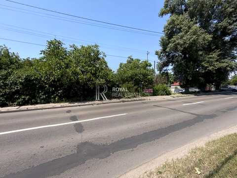 участок по адресу Садова ул., 167