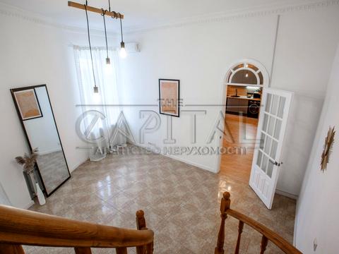 квартира по адресу Константиновская ул., 1