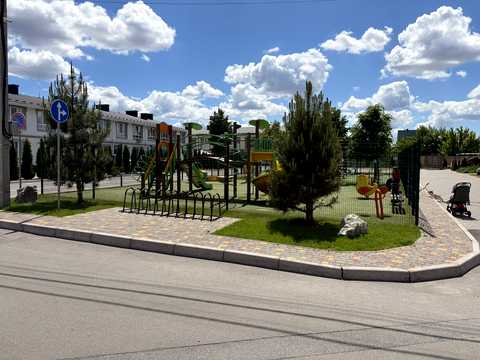 будинок за адресою Ясна вул.