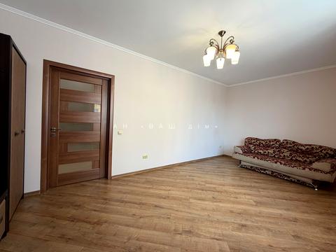 квартира за адресою Дмитра Коцюбайла вул., 3