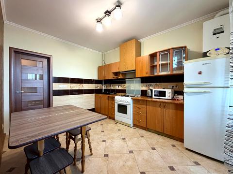 квартира за адресою Дмитра Коцюбайла вул., 3
