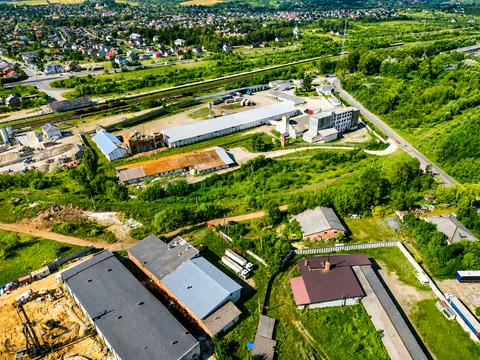 комерційна за адресою Лісозаводська, 4