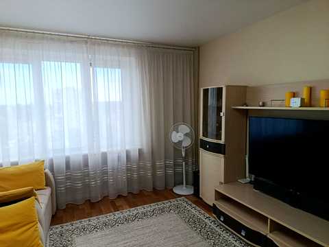 квартира за адресою Космонавтів вул., 4