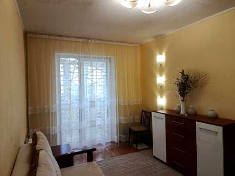 квартира за адресою Космонавтів вул., 4