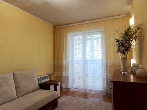 квартира за адресою Космонавтів вул., 4