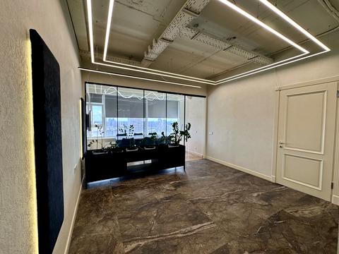 комерційна за адресою Кловський узвіз, 7a