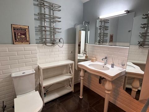 квартира за адресою Вишнева вул., 1