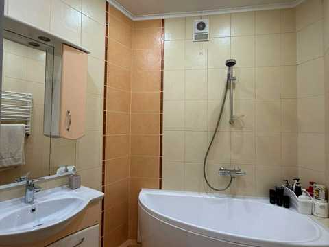квартира за адресою Богдана Лепкого вул., 6-А