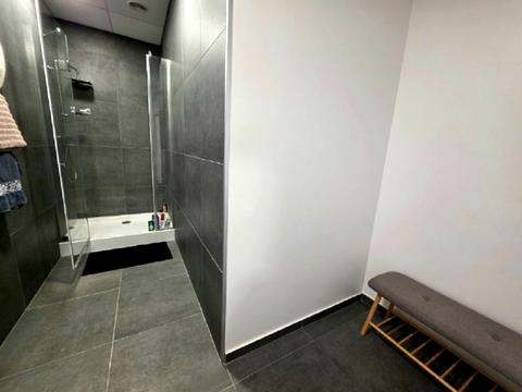 комерційна за адресою Жулянська вул., 75
