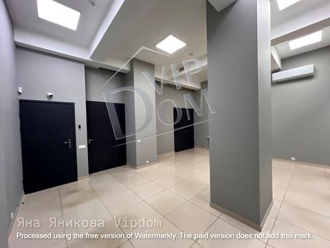 комерційна за адресою Старопортофранківська вул. (Комсомольська), 71