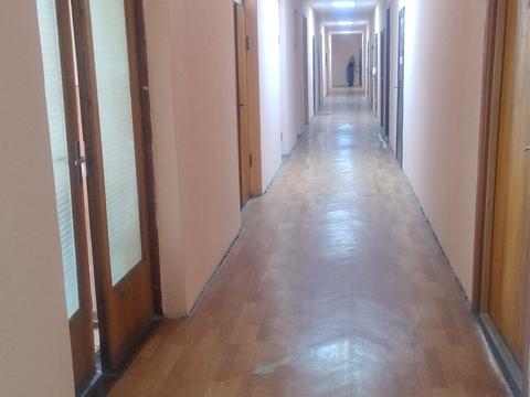 комерційна за адресою Келецька вул., 52