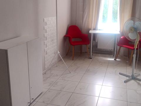комерційна за адресою Келецька вул., 52