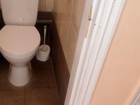 комерційна за адресою Келецька вул., 52
