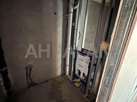 комерційна за адресою Голосіївська вул., 7