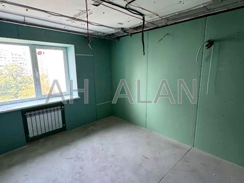 комерційна за адресою Голосіївська вул., 7