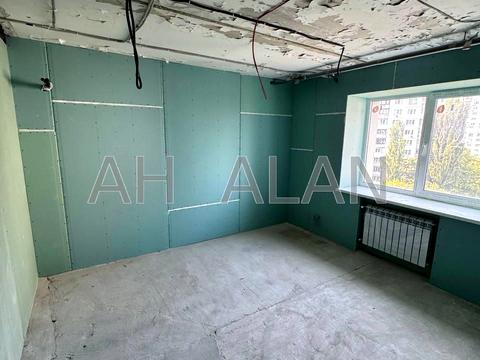 комерційна за адресою Голосіївська вул., 7