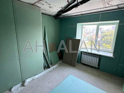 комерційна за адресою Голосіївська вул., 7